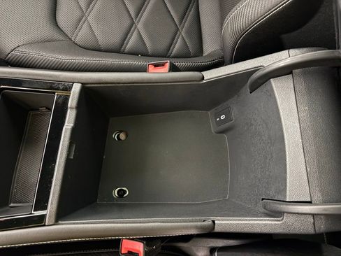 Used 2024 Volkswagen Atlas Cross Sport SE image 31