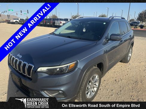 Used 2021 Jeep Cherokee Latitude Lux w/ Comfort/Convenience Group AWD/4WD image 1