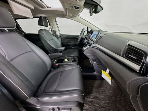 Used 2026 Honda Odyssey Touring image 41