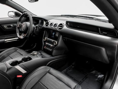 Used 2021 Ford Mustang Shelby GT500 w/ Technology Package image 11