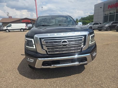 Used 2023 Nissan Titan Platinum Reserve w/ Moonroof Package AWD/4WD image 2