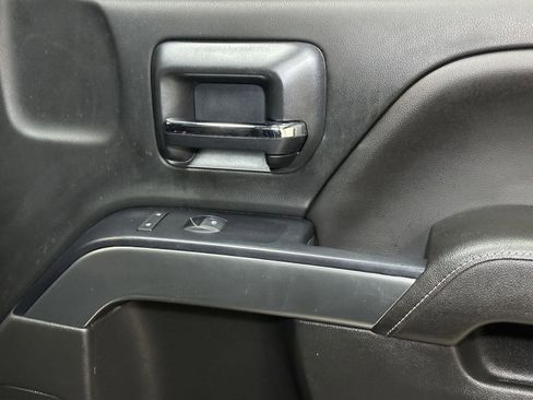 Used 2018 Chevrolet Silverado 1500 LT w/ LT Convenience Package image 37