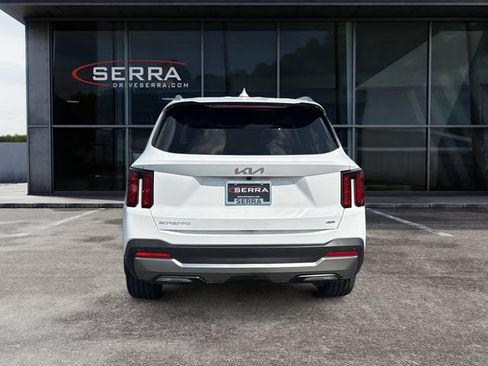 Certified 2025 Kia Sorento EX AWD/4WD image 4