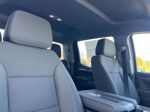 New 2026 GMC Sierra 1500 Elevation image 13