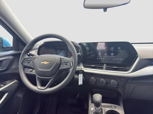 New 2026 Chevrolet Trax LS w/ LS Convenience Package FWD image 14