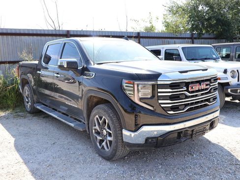 Used 2025 GMC Sierra 1500 SLT w/ SLT Premium Plus Package AWD/4WD image 15
