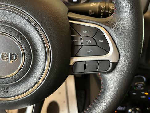 Used 2023 Jeep Renegade Trailhawk w/ Trailhawk Elite Group image 12