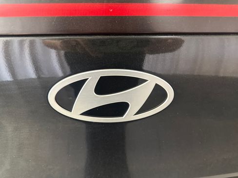 Used 2025 Hyundai Kona SEL FWD image 13