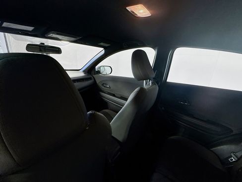 Used 2019 Honda HR-V Sport image 21