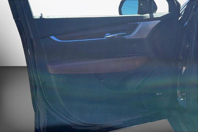 Used 2020 Cadillac XT5 Premium Luxury AWD/4WD image 17