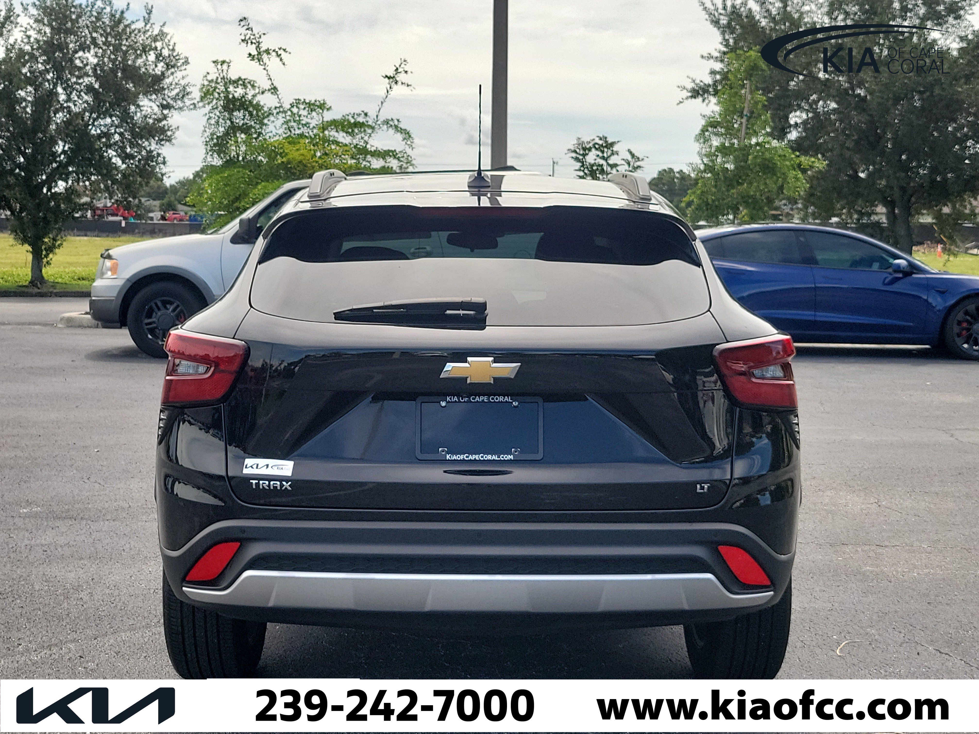 Used 2025 Chevrolet Trax LT w/ Driver Confidence Package FWD image 5