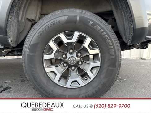 Used 2020 Toyota Tacoma TRD Off-Road image 8