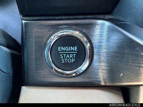 Used 2023 Ford F250 Lariat w/ Lariat Ultimate Package image 31