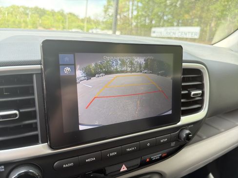 Used 2024 Hyundai Venue SEL FWD image 36