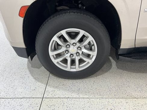 Used 2021 Chevrolet Suburban LS AWD/4WD image 29