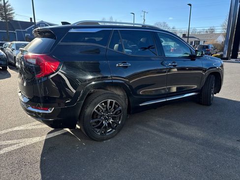 Used 2023 GMC Terrain Denali w/ Black Diamond Edition image 5