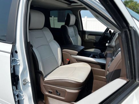 Used 2025 RAM 2500 Laramie AWD/4WD image 23