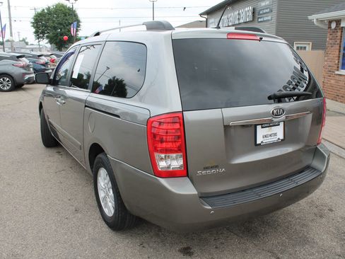 Used 2012 Kia Sedona LX w/ PWR Pkg FWD image 3
