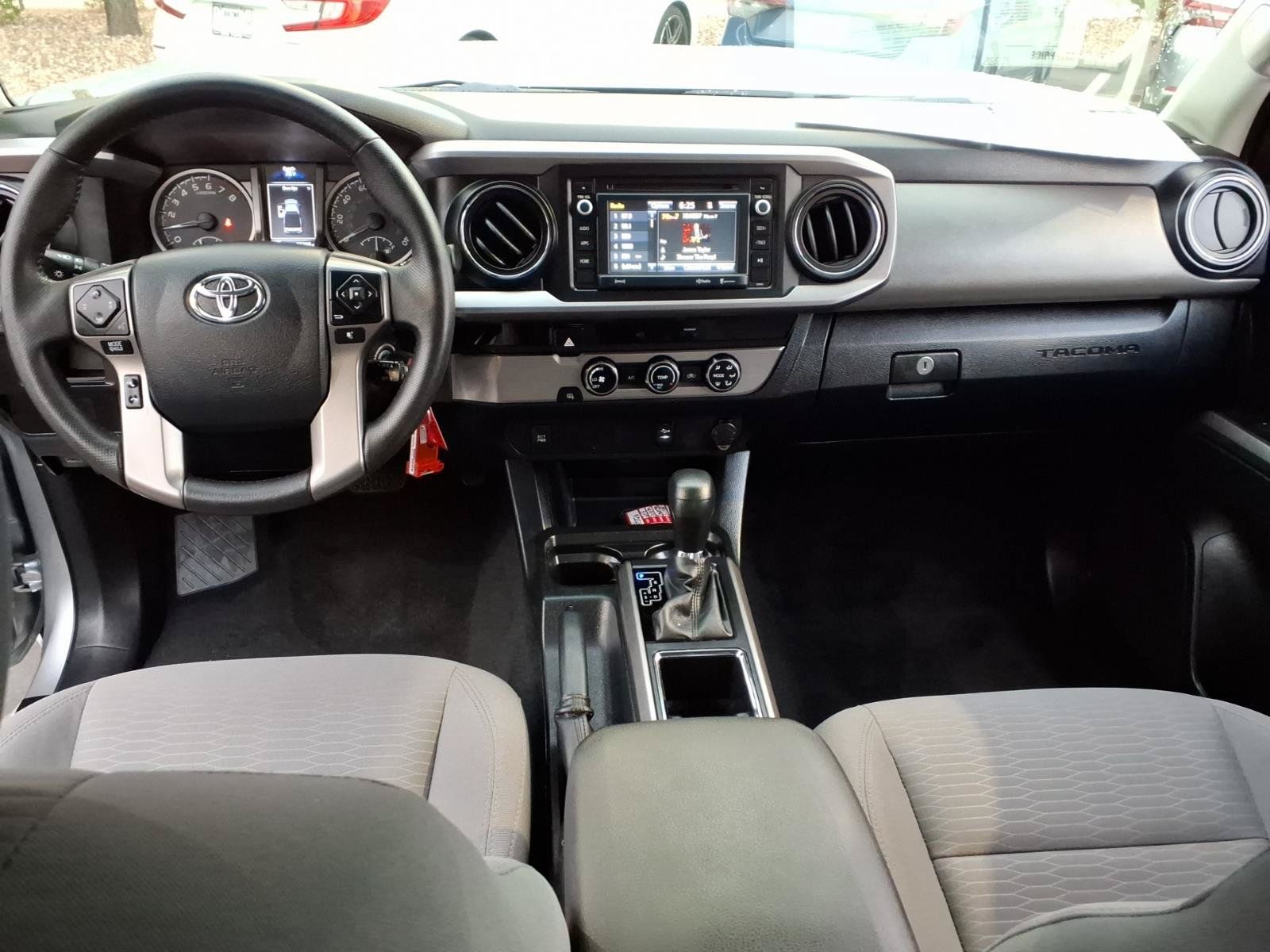 Used 2016 Toyota Tacoma SR5 w/ Towing Package RWD image 11