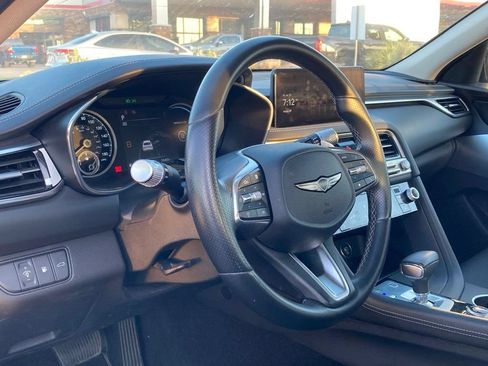 Used 2025 Genesis G70 2.5T RWD image 5