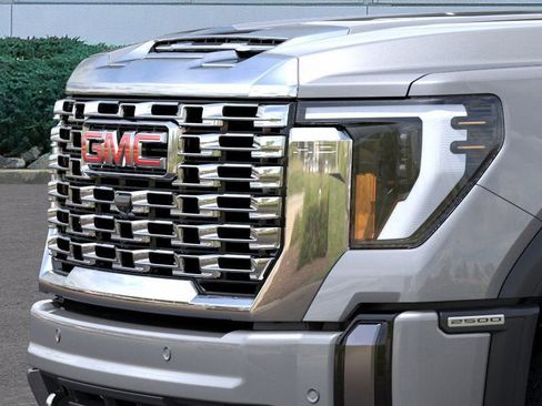 New 2025 GMC Sierra 2500 Denali w/ Denali Reserve Package image 14