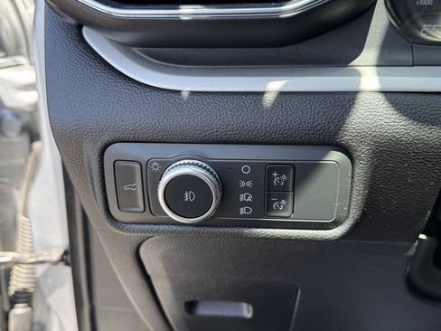 Used 2022 Ford Explorer XLT w/ Equipment Group 202A AWD/4WD image 28