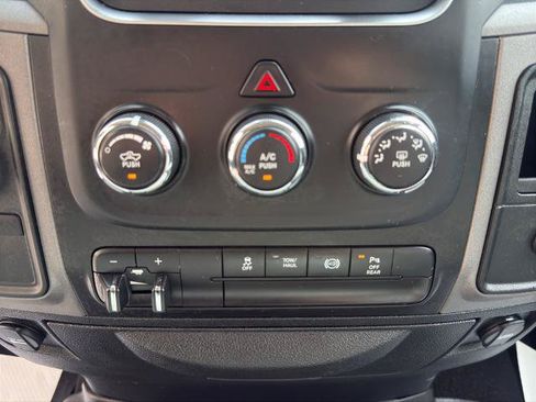 Used 2018 RAM 3500 Tradesman w/ Chrome Appearance Group AWD/4WD image 5