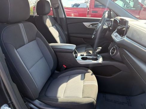 Used 2025 Chevrolet Blazer LT AWD/4WD image 28