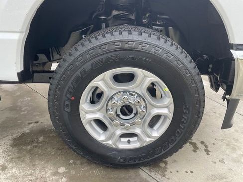 New 2026 Ford F250 XLT w/ XLT Premium Package image 31