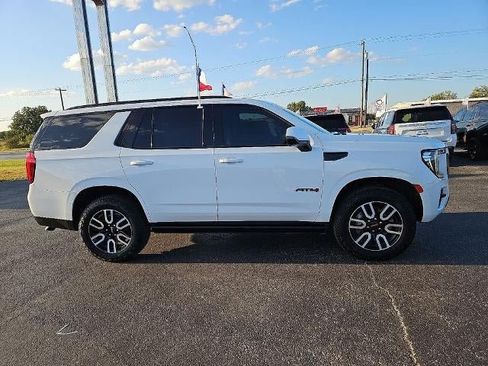 Used 2023 GMC Yukon AT4 AWD/4WD image 9