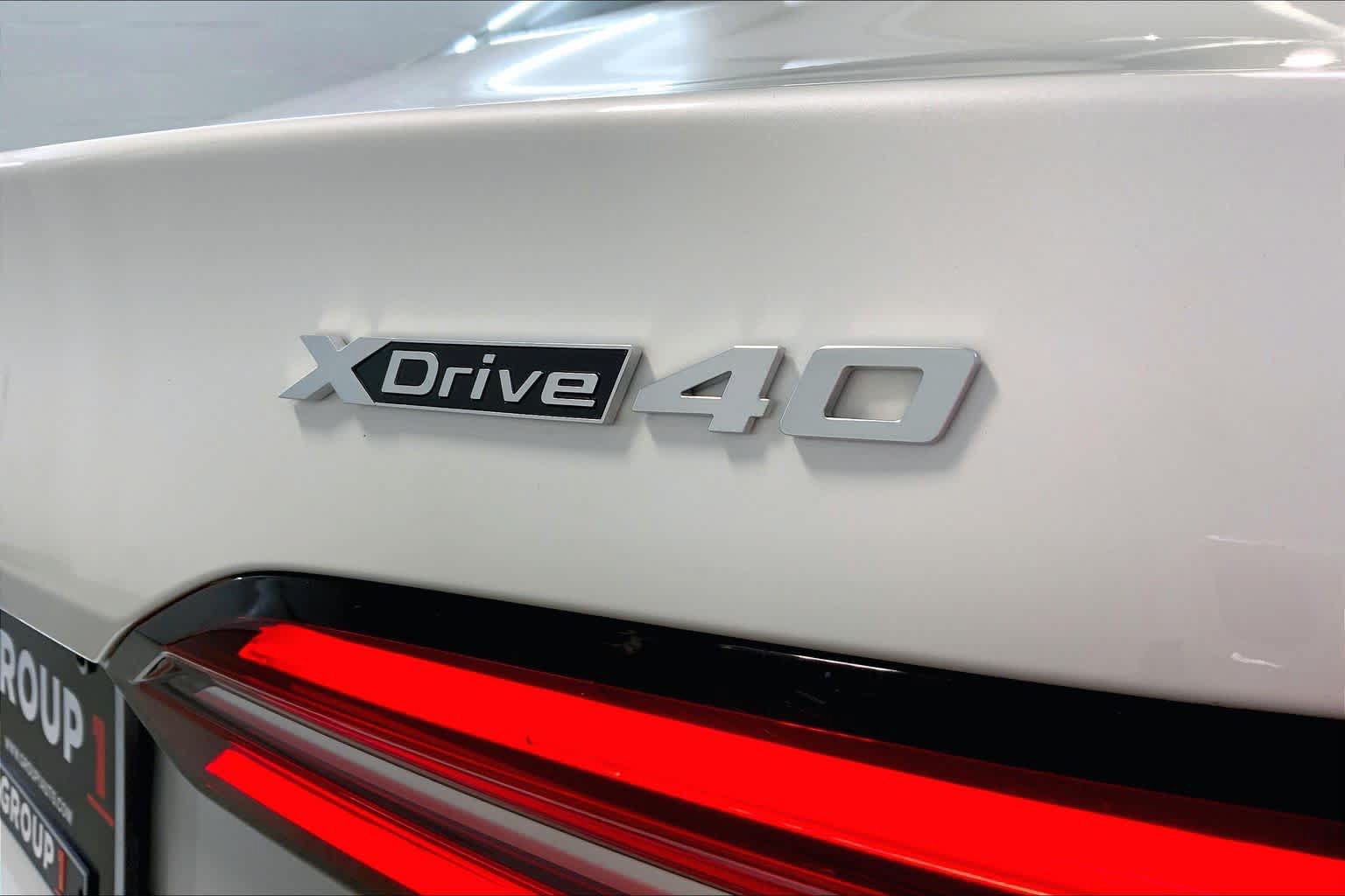 Used 2025 BMW i5 xDrive40 w/ Premium Package AWD/4WD image 9