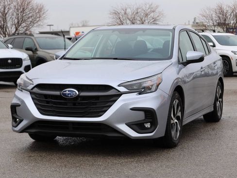 Used 2025 Subaru Legacy Premium image 6