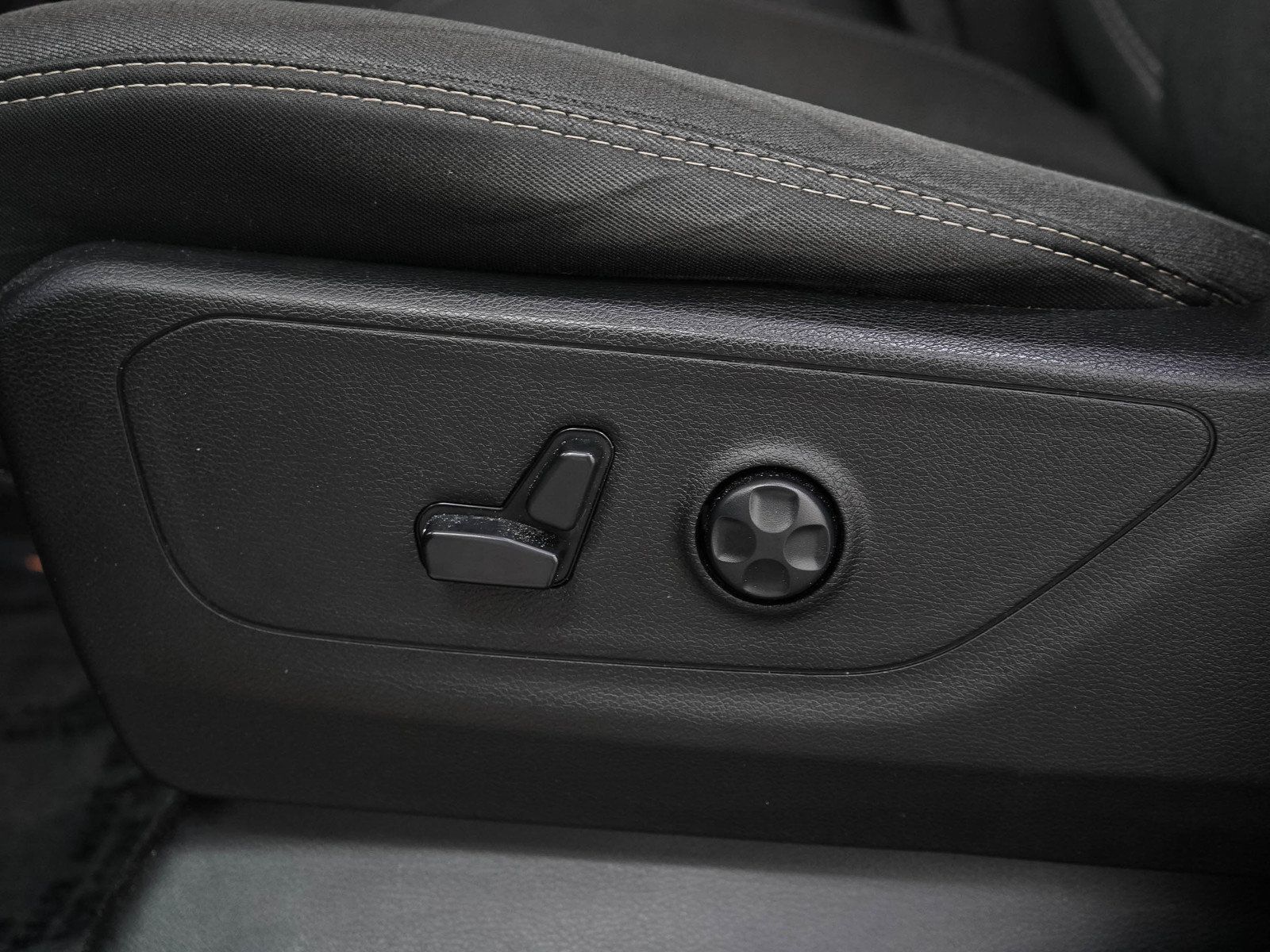 Used 2019 RAM 1500 Big Horn AWD/4WD image 25