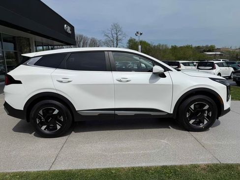 New 2026 Kia Sportage LX image 4