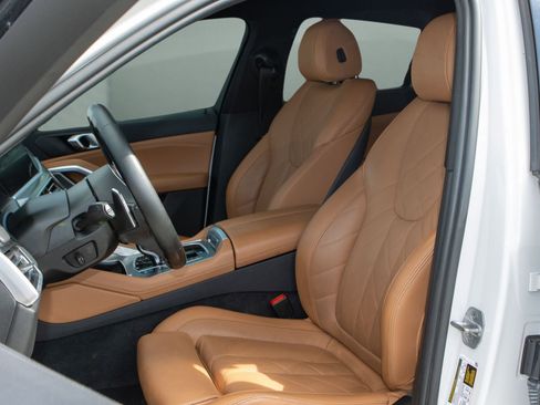 Used 2023 BMW X6 xDrive40i w/ M Sport Package image 16