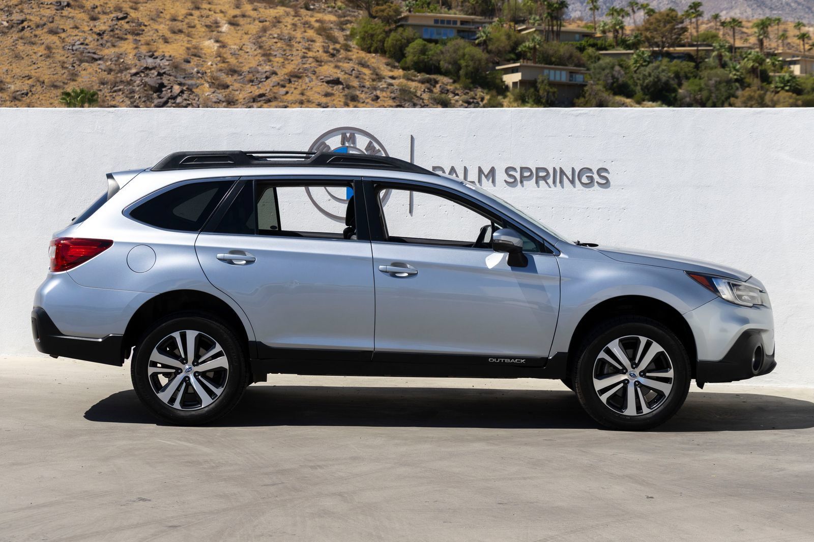 Used 2019 Subaru Outback 3.6R Limited AWD/4WD image 6