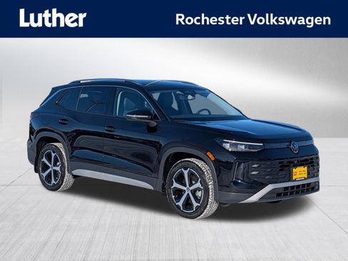 New 2026 Volkswagen Tiguan SE image 1