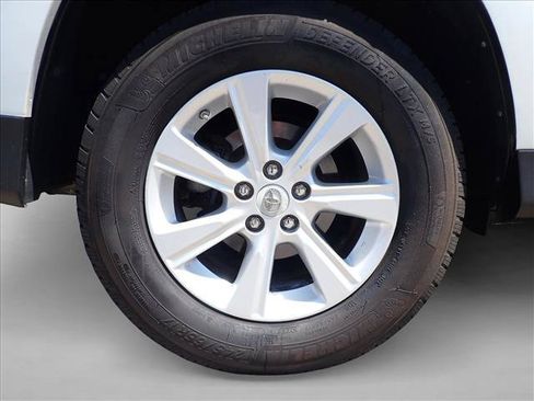 Used 2012 Toyota Highlander 4WD w/ Tech Pkg image 6