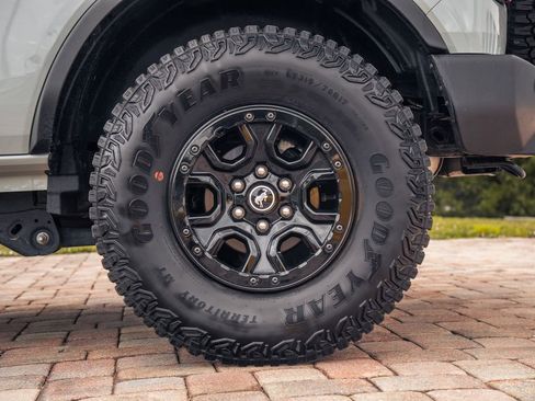 Used 2024 Ford Bronco Wildtrak AWD/4WD image 16