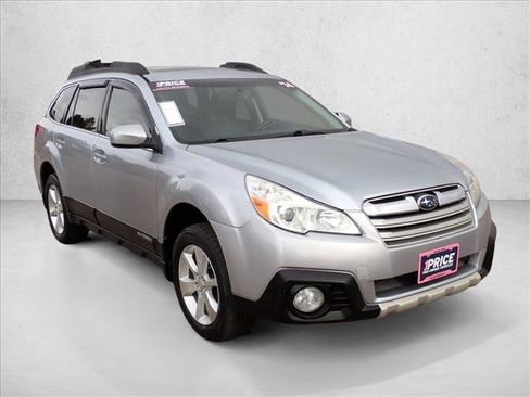 Used 2014 Subaru Outback 2.5i Limited w/ Moonroof Package image 6