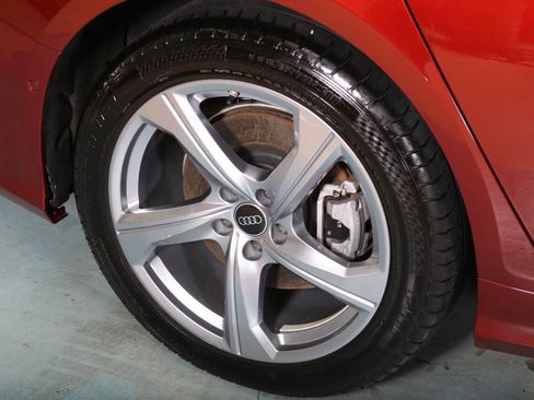 Used 2024 Audi A6 Premium Plus image 13