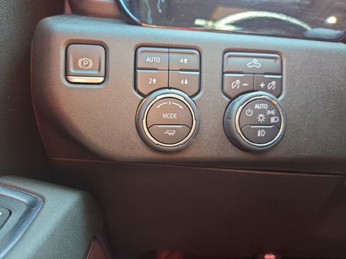 Used 2023 Chevrolet Silverado 1500 RST w/ Z71 Off-Road Package AWD/4WD image 22