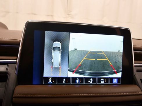 Used 2023 Chevrolet Suburban High Country image 26