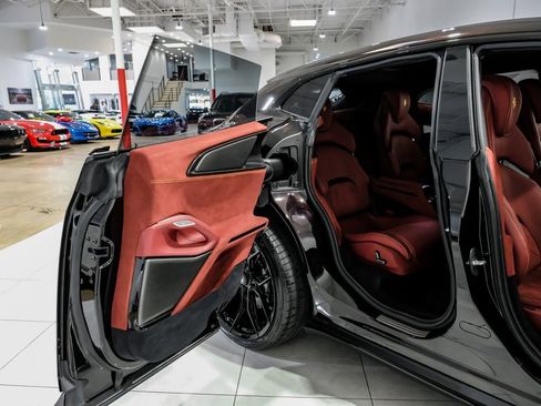 Used 2024 Ferrari Purosangue image 44