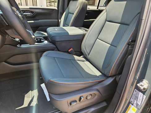 New 2026 GMC Yukon AT4 w/ AT4 Premium Plus Package AWD/4WD image 22