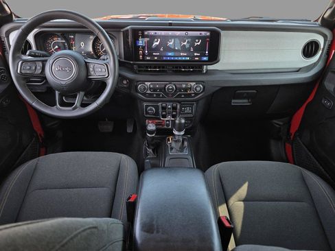 Used 2025 Jeep Wrangler Unlimited Sport AWD/4WD image 9