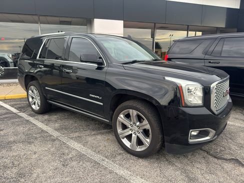 Used 2016 GMC Yukon Denali w/ Open Road Package AWD/4WD image 4