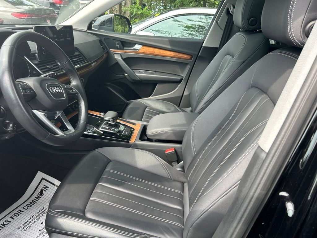 Used 2023 Audi Q5 2.0T Premium w/ Convenience Package AWD/4WD image 16