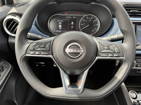 Used 2025 Nissan Versa SV image 21