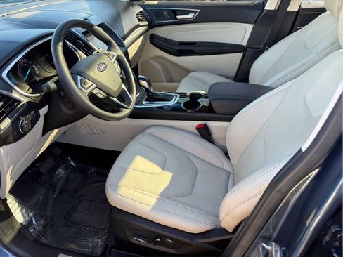 Used 2018 Ford Edge Titanium w/ Equipment Group 301A image 9